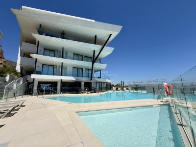 Exclusivo apartamento con vistas panorámicas al mar en Carat, El Higuerón, Fuengirola
