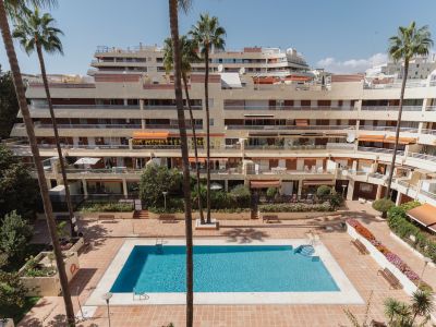 Fantástico ático dúplex completamente reformado a sólo dos minutos caminando de la playa en Marbella Centro