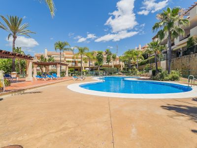 Espectacular casa adosada de lujo en el corazón del Valle del Golf, Nueva Andalucía, Marbella