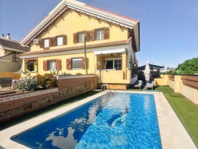 Amplia villa de 5 dormitorios en Alhaurín de la Torre