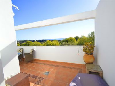 Fantástico ático con maravillosas al mar en Las Lomas de Río Real, Marbella Este