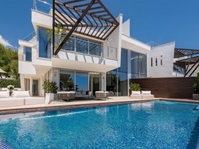 Spectacular and modern villa with spectacular sea views in Sierra Blanca, Marbella's Golden Mile