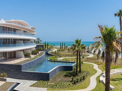 Luxurious firstline beach penthouse apartment in The Edge, Estepona