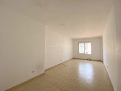 Amplio apartamento con patio privado en Alhaurín el Grande