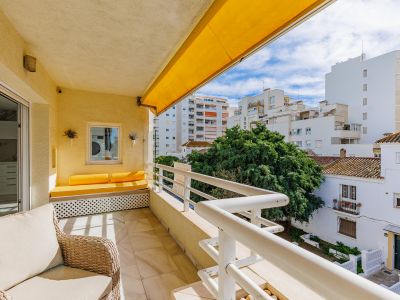 Magnifique et spacieux appartement rénové en deuxième ligne de plage et proche de toutes commodités dans le centre de Marbella