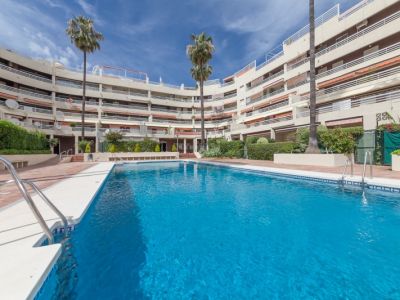 Bonito y espacioso apartamento en Parque Marbella, situado en el corazón del centro de Marbella