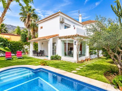 REBAJADA DE PRECIO! OPORTUNIDAD! Marvillosa villa a un precio increíble en Marbella Montaña, Nagüeles, Milla de Oro