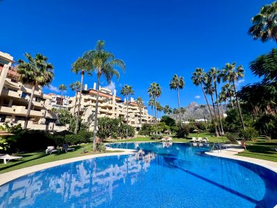 Exclusive apartment for rent in La Cascada, Marbella Golden Mile