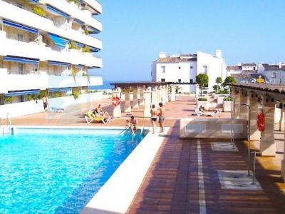 Bonito apartamento de orientación oeste en Marina Banús, Marbella