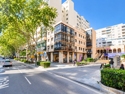 Inversión Prime en Marbella. Gran local comercial en rentabilidad en Avenida Ricardo Soriano, Marbella