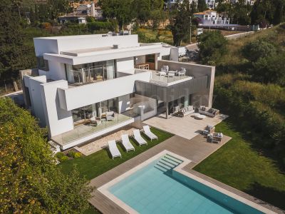 Villa in El Paraiso, Estepona