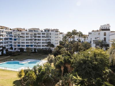 Apartamento en Jardines del Puerto, Marbella