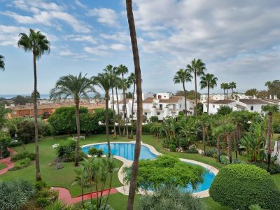 Flat in Nueva Atalaya, Estepona