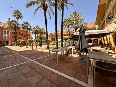 Commercial Premises in Sotogrande Puerto Deportivo, Sotogrande