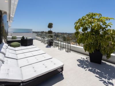 Penthouse in Azahar de Marbella, Marbella