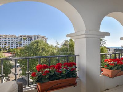 Apartment in Puerto La Duquesa, Manilva