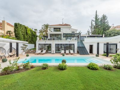 Villa en Las Lomas de Nueva Andalucia, Marbella