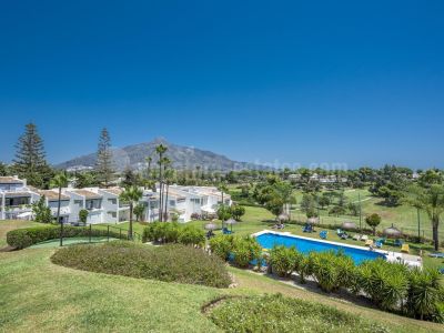Ground Floor Apartment in Azahara I, Marbella