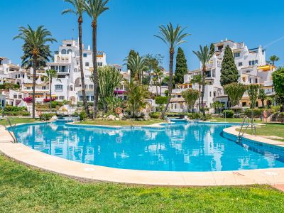 Apartment in Aldea Blanca, Marbella