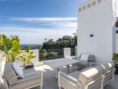 Atico Duplex en Altos de La Quinta, Benahavis