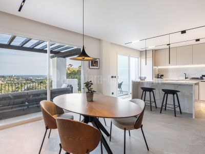 Atico Duplex en Altos de La Quinta, Benahavis