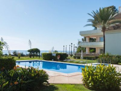 Apartamento en Guadalmansa Playa, Estepona