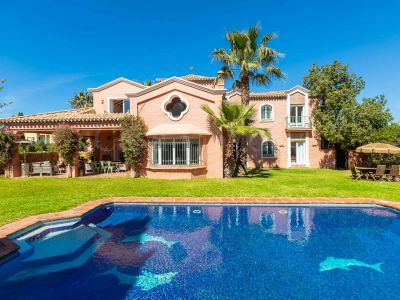 Villa in El Paraiso, Estepona