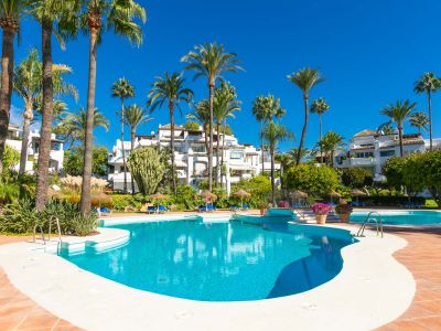 Apartment in Beach Side New Golden Mile, Estepona