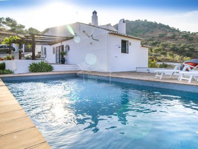 Finca in Villanueva de la Concepción