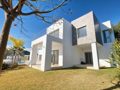 Villa in Puerto del Capitan, Benahavis