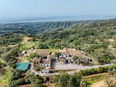 Finca in La Mairena, Marbella