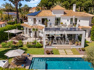 Villa in Los Monteros Playa, Marbella