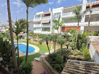 Apartamento en Las Cañas Beach, Marbella