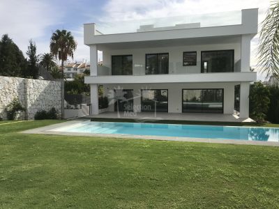 Villa in Nueva Andalucia, Marbella