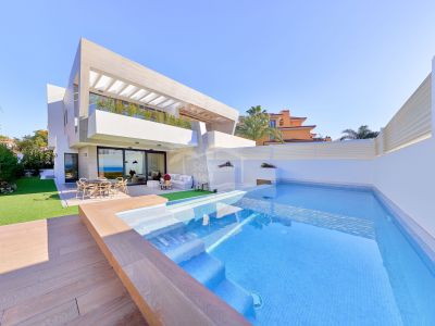 Semi Detached Villa in Bahia de Banus, Marbella