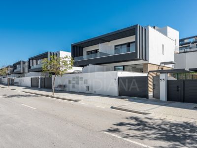 Semi Detached House in Atalaya, Estepona