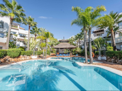 Apartamento en Jardines de la Aldaba, Marbella