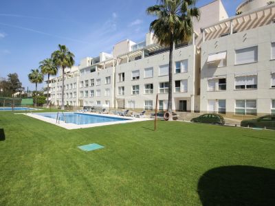 Apartamento en La Corniche, Marbella