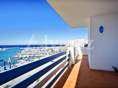 Apartamento en Estepona Puerto, Estepona
