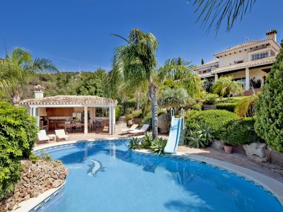 Villa in Los Altos de los Monteros, Marbella