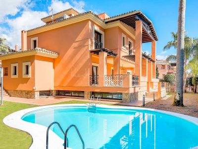 Villa in La Reserva de los Monteros, Marbella