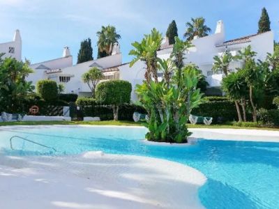 Town House in Cascada de Camojan, Marbella