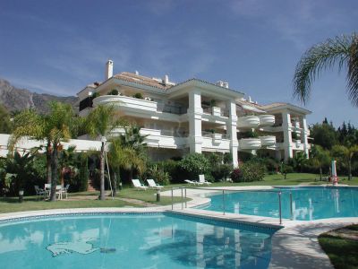 Ground Floor Apartment in Altos Reales, Marbella