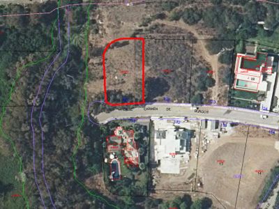 Plot in Altos de Puente Romano, Marbella