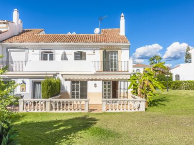 Town House in Monte Biarritz, Estepona