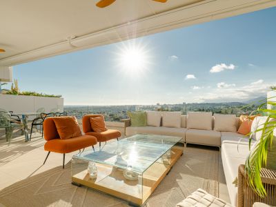 Apartment in Las Terrazas de Las Lomas, Marbella