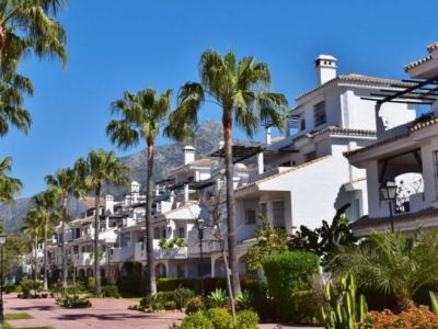 Duplex Penthouse in Los Naranjos de Marbella, Marbella