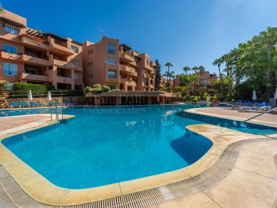 Apartment in Oasis de Marbella, Marbella