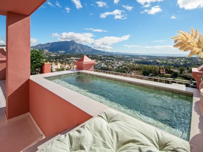 Duplex in Monte Halcones, Benahavis