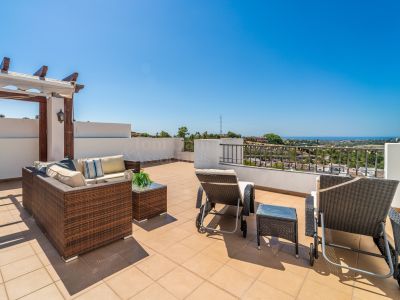 Duplex Penthouse in Las Encinas, Benahavis